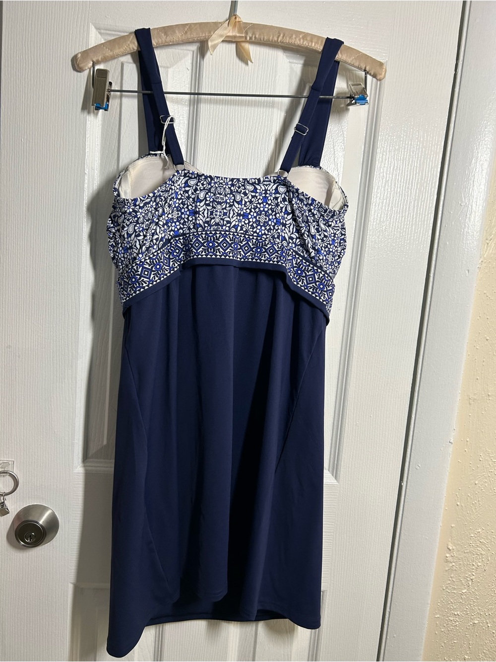 Lands’ End Swim Dress Sz 8 One Piece Swimsuit Blue White Floral Tummy Control - Picture 3 of 11